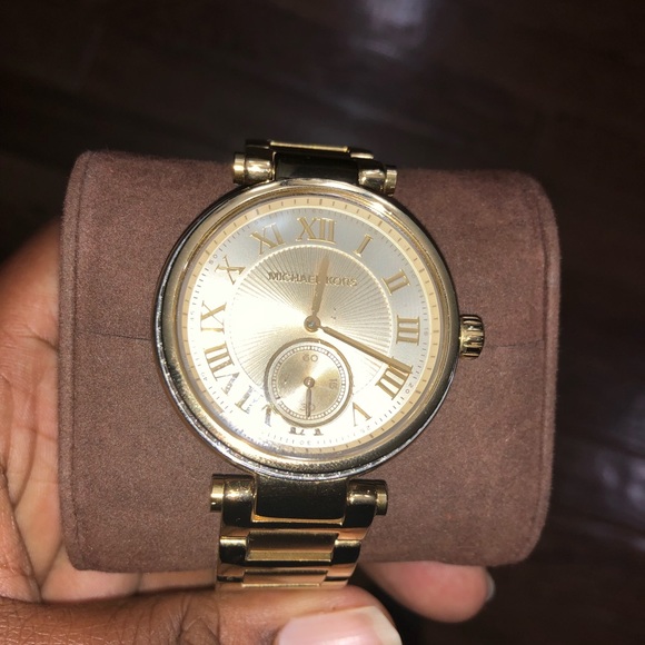 Gold Michael Kors Watch - Picture 3 of 4